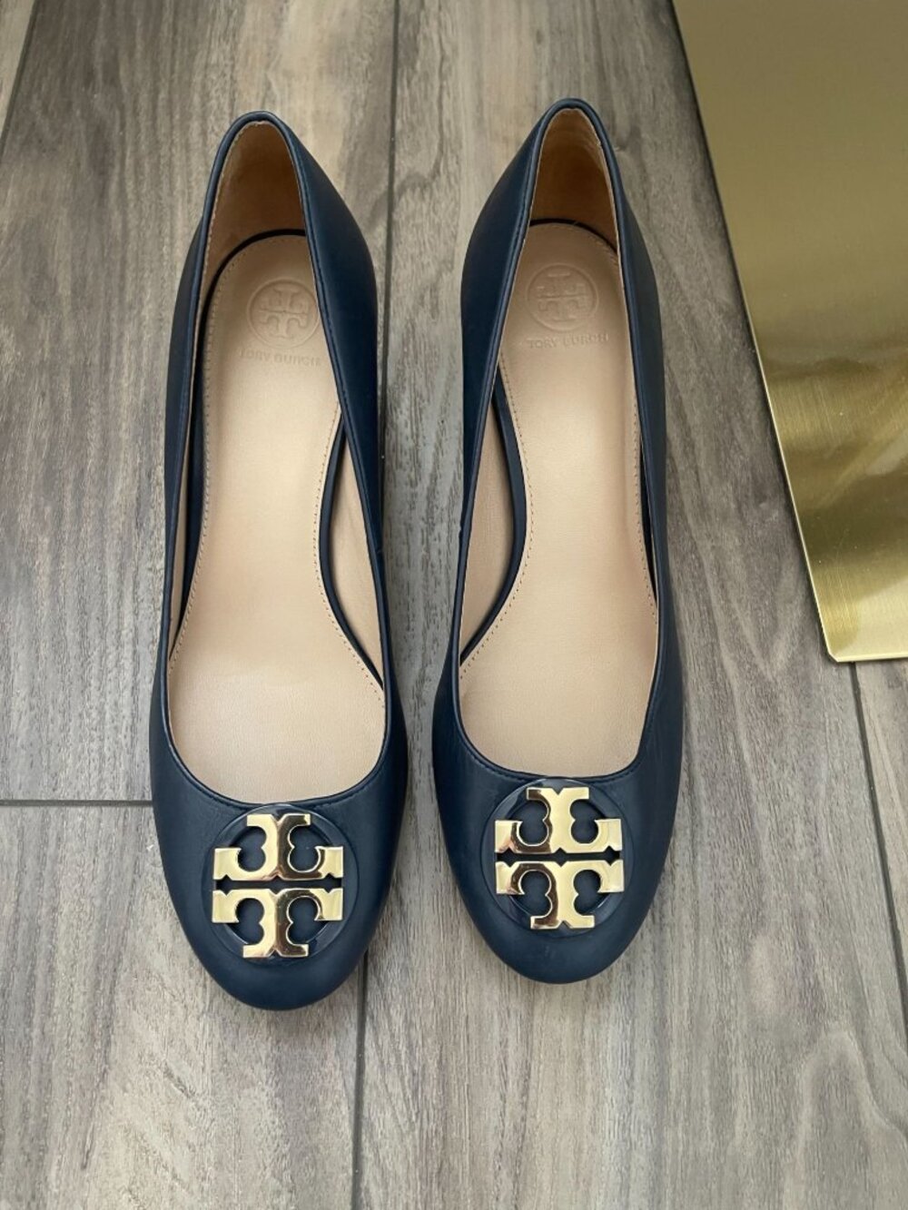 Tory Burch Navy Blue Leather Block Heel Pumps Size 10 With Gold Logo Detail